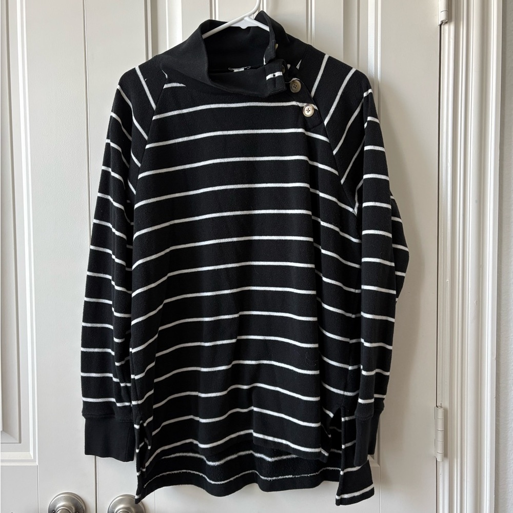 J Crew Factory Black & White Striped Button-Shoulder Long Sweatshirt.   Medium.